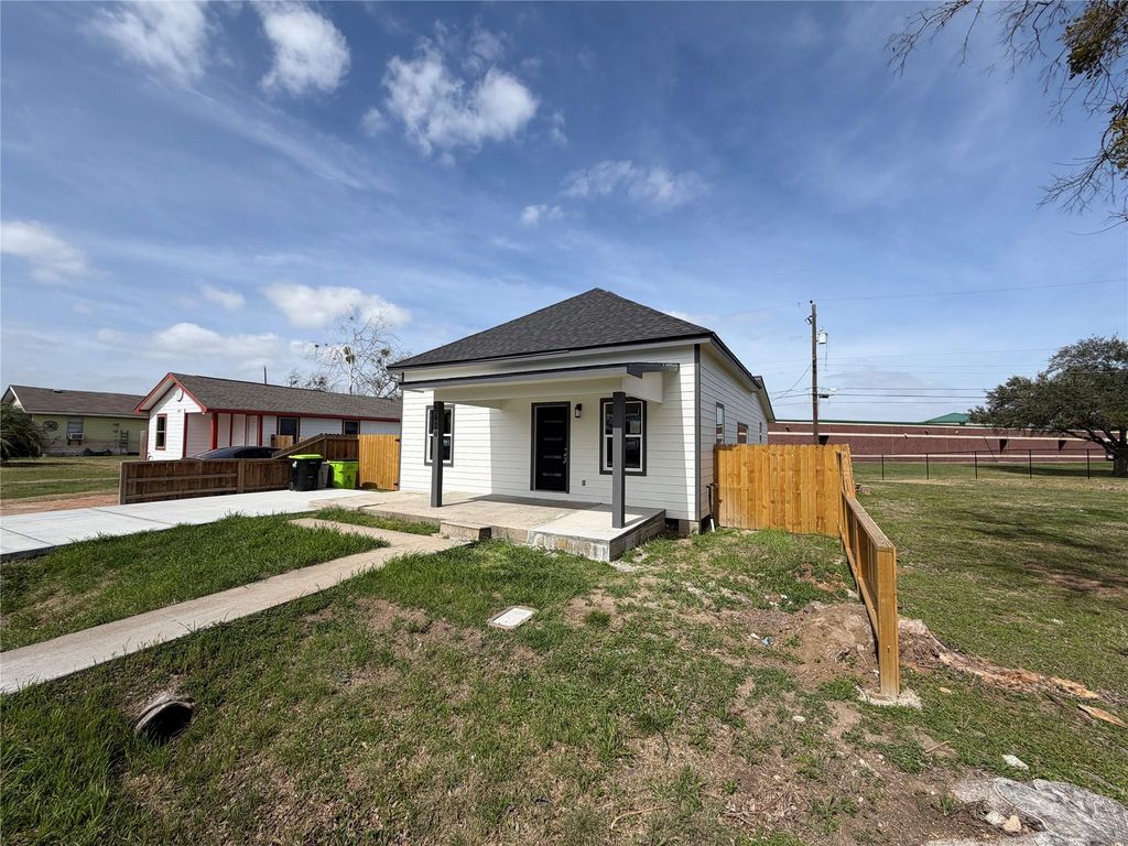 1610 George Avenue, Richmond, TX 77469