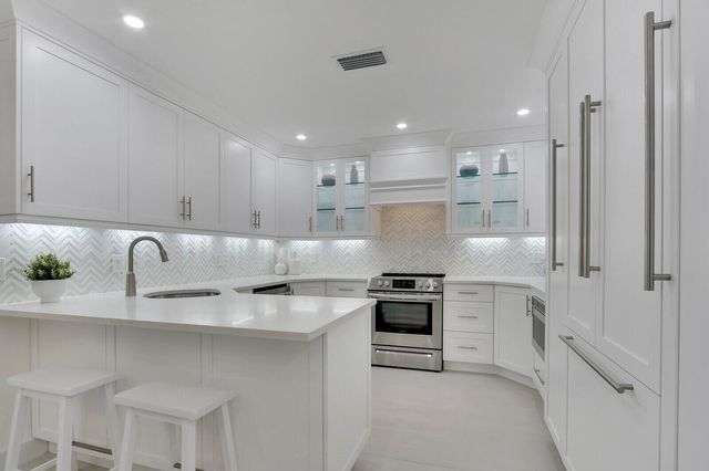 3306 Fairway Drive N, Jupiter, FL 33477