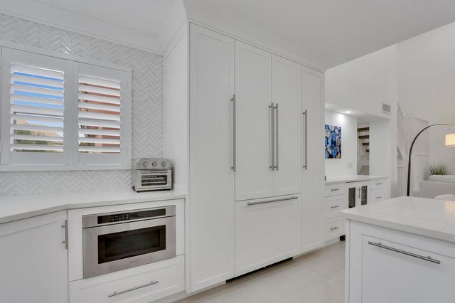 3306 Fairway Drive N, Jupiter, FL 33477