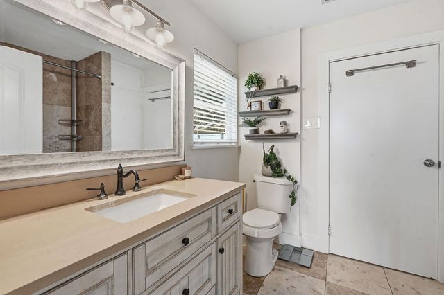 255 Rocky Creek RD, Dripping Springs, TX 78620