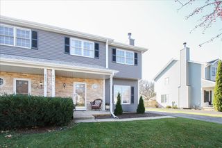 944 1ST Street 944, Batavia, IL 60510