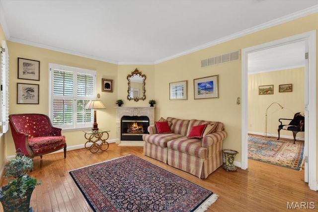 195 Austin Place, St Louis, MO 63122