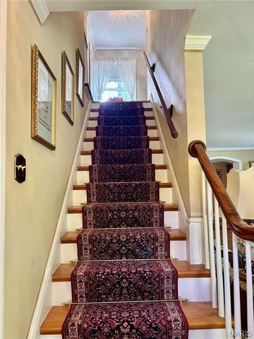 195 Austin Place, St Louis, MO 63122