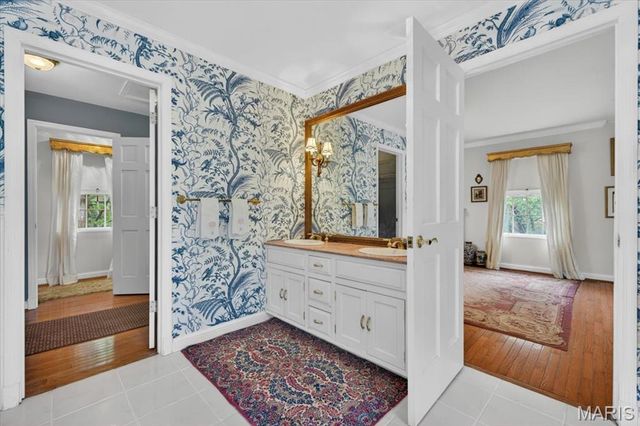 195 Austin Place, St Louis, MO 63122