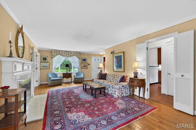 195 Austin Place, St Louis, MO 63122