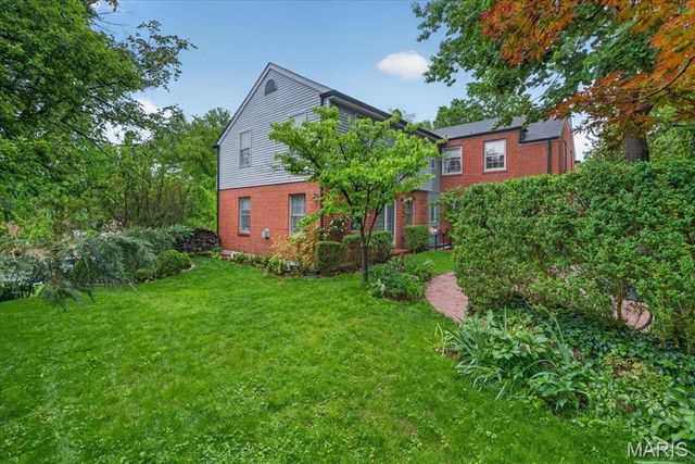 195 Austin Place, St Louis, MO 63122