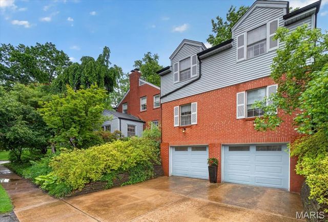 195 Austin Place, St Louis, MO 63122