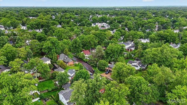 195 Austin Place, St Louis, MO 63122