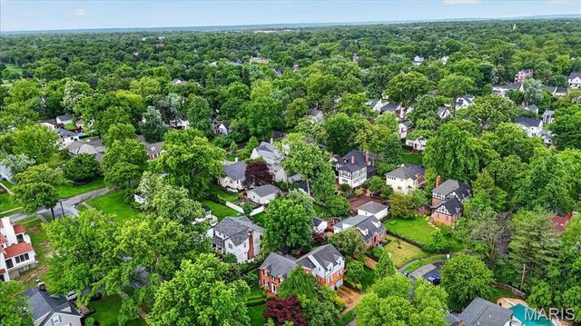 195 Austin Place, St Louis, MO 63122