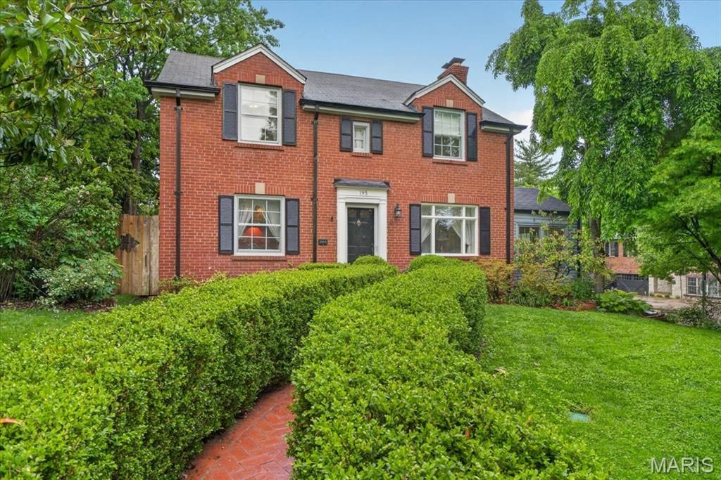 195 Austin Place, St Louis, MO 63122