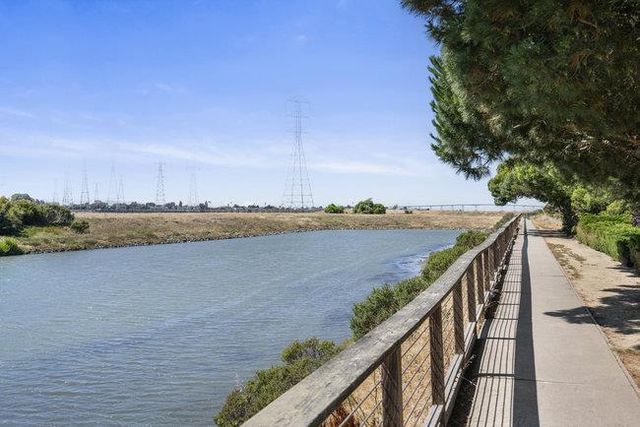 142 Positano Circle, Redwood City, CA 94065