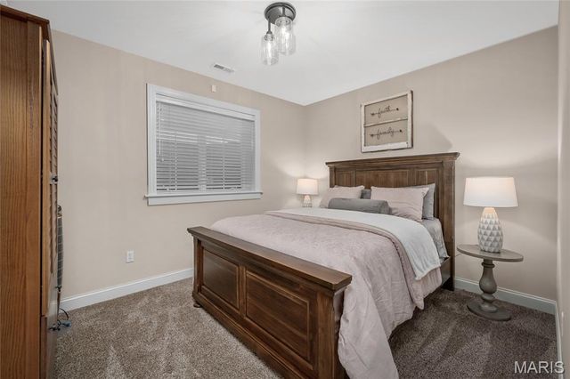 16291 Upper Chesterfield Ridge Drive, Chesterfield, MO 63017