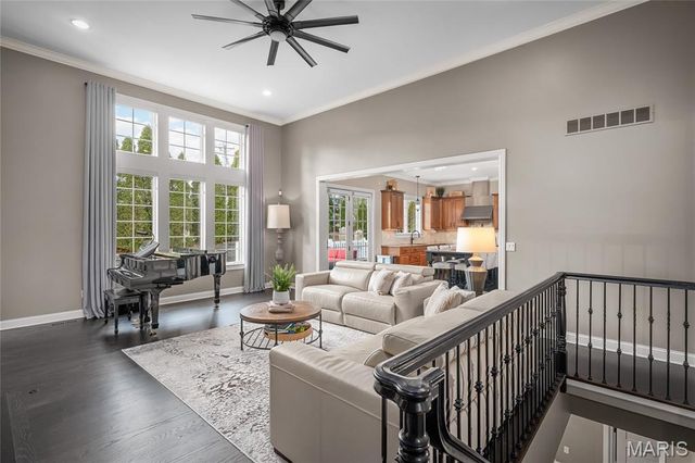 16291 Upper Chesterfield Ridge Drive, Chesterfield, MO 63017