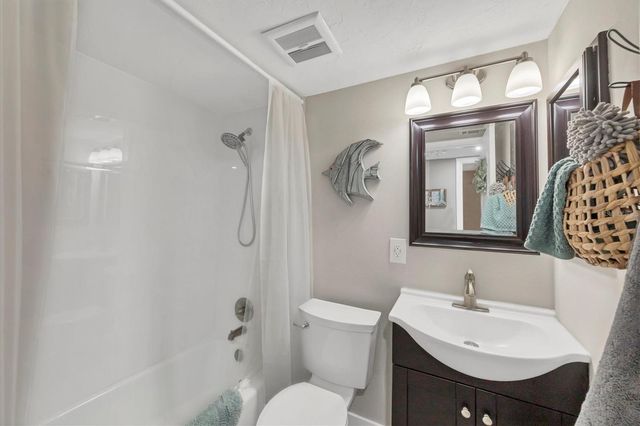 116 VISTA HERMOSA CIRCLE 108C, Sarasota, FL 34242
