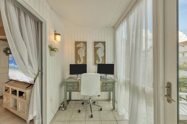 116 VISTA HERMOSA CIRCLE 108C, Sarasota, FL 34242