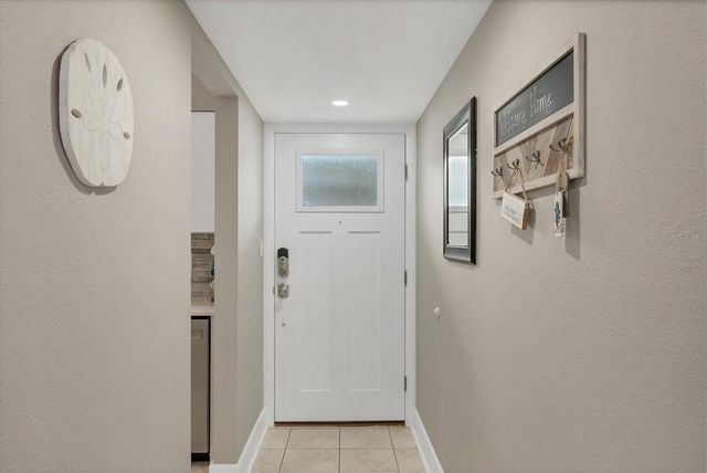 116 VISTA HERMOSA CIRCLE 108C, Sarasota, FL 34242