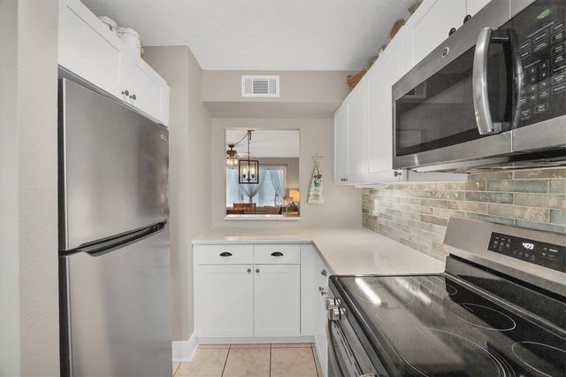 116 VISTA HERMOSA CIRCLE 108C, Sarasota, FL 34242