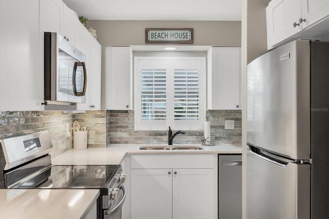 116 VISTA HERMOSA CIRCLE 108C, Sarasota, FL 34242