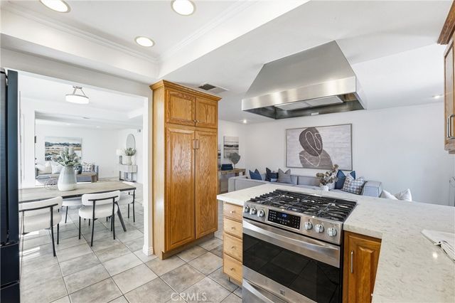 8322 Padrino, Huntington Beach, CA 92646
