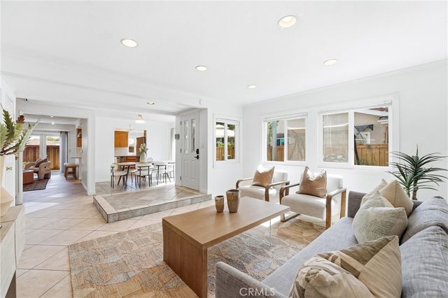 8322 Padrino, Huntington Beach, CA 92646