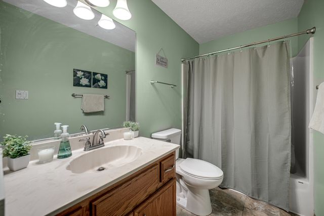 2407 Morning Glory Lane, Crest Hill, IL 60403