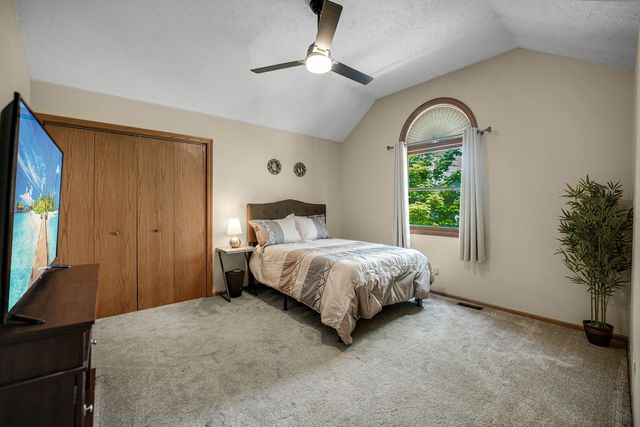 2407 Morning Glory Lane, Crest Hill, IL 60403