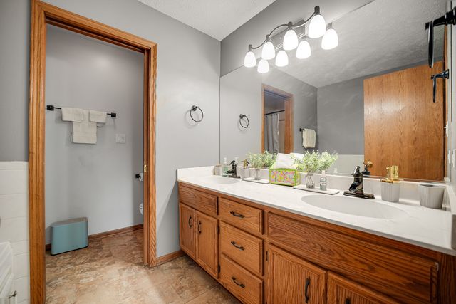 2407 Morning Glory Lane, Crest Hill, IL 60403