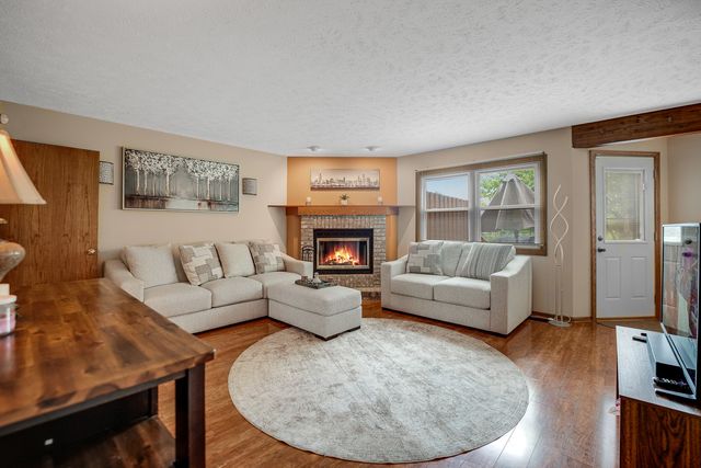2407 Morning Glory Lane, Crest Hill, IL 60403