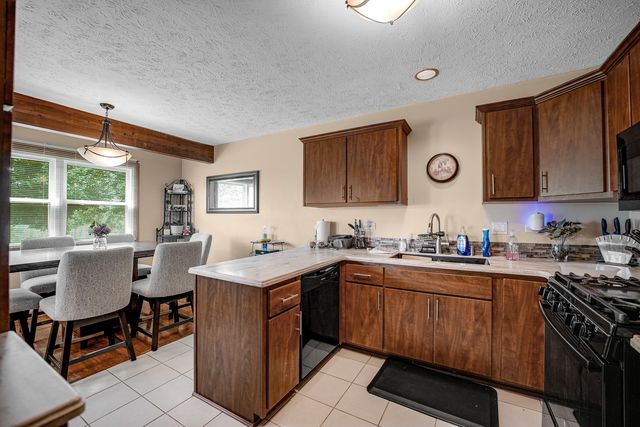 2407 Morning Glory Lane, Crest Hill, IL 60403