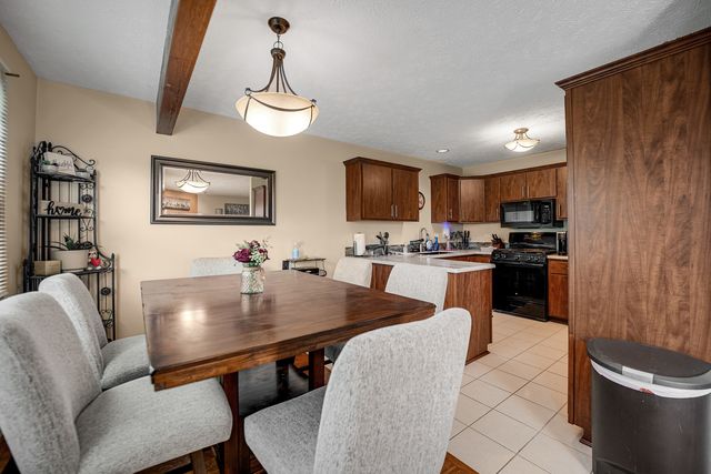 2407 Morning Glory Lane, Crest Hill, IL 60403