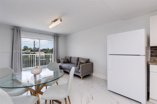 3527 NE 168th St 309, North Miami Beach, FL 33160