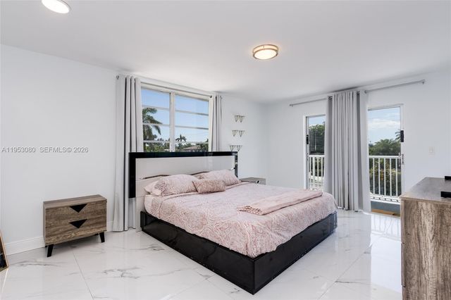 3527 NE 168th St 309, North Miami Beach, FL 33160