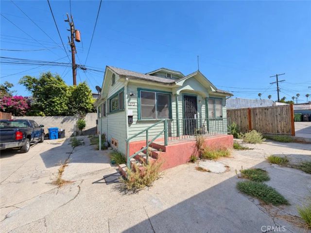 1272 Queen Anne, Los Angeles, CA 90019