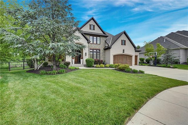 11204 W 165TH Street, Overland Park, KS 66062