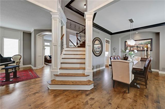 11204 W 165TH Street, Overland Park, KS 66062