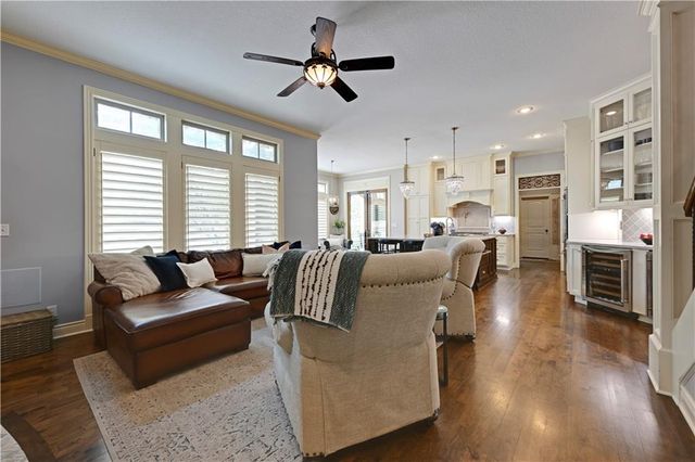 11204 W 165TH Street, Overland Park, KS 66062