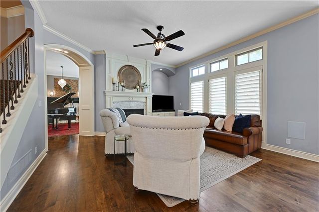 11204 W 165TH Street, Overland Park, KS 66062