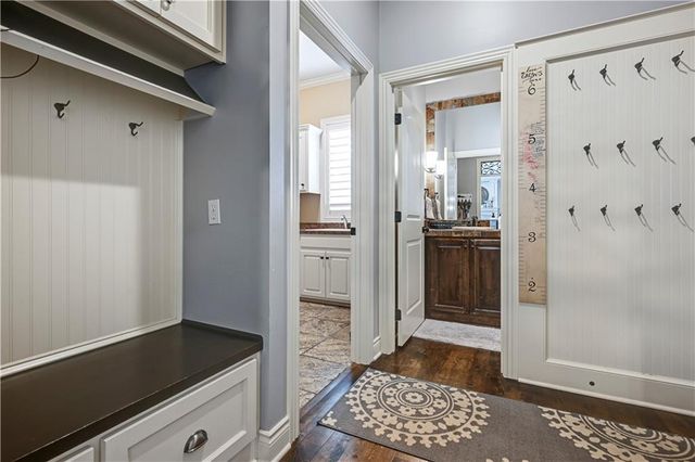 11204 W 165TH Street, Overland Park, KS 66062
