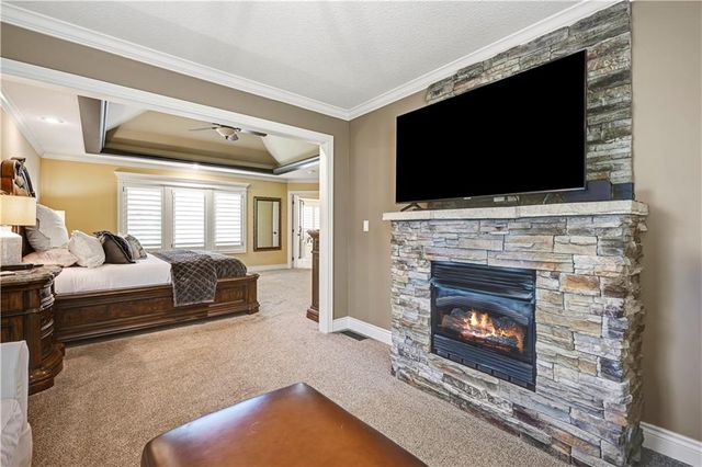 11204 W 165TH Street, Overland Park, KS 66062
