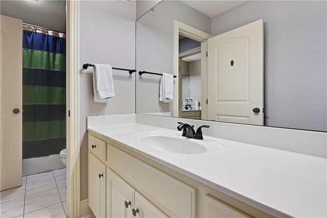11204 W 165TH Street, Overland Park, KS 66062