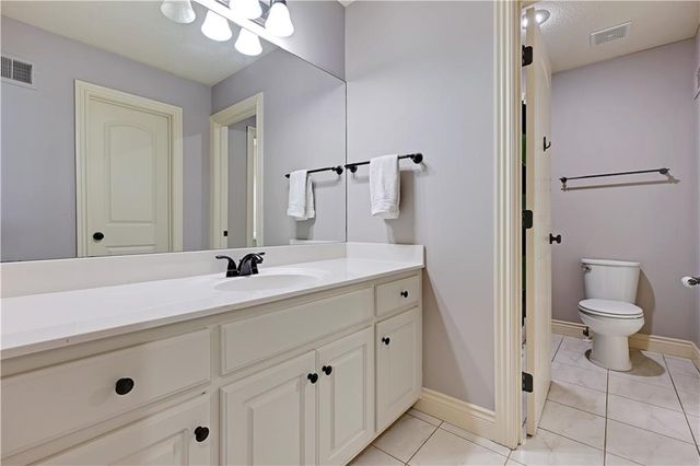 11204 W 165TH Street, Overland Park, KS 66062