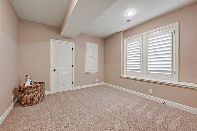 11204 W 165TH Street, Overland Park, KS 66062