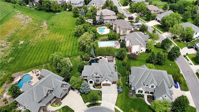 11204 W 165TH Street, Overland Park, KS 66062