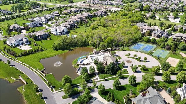 11204 W 165TH Street, Overland Park, KS 66062