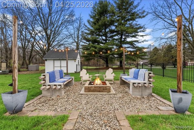 3799 Capitol Way, Highland Charter Township, MI 48356