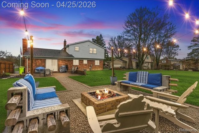 3799 Capitol Way, Highland Charter Township, MI 48356