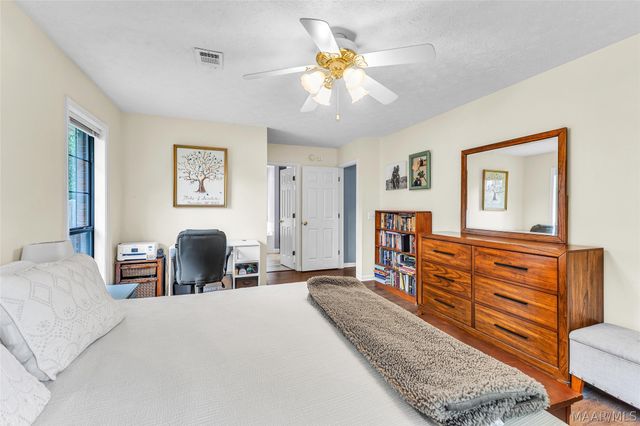 55 POST OAK Place, Wetumpka, AL 36093