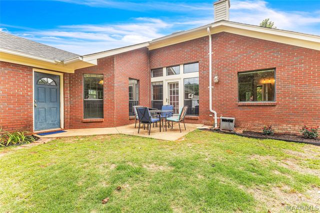 55 POST OAK Place, Wetumpka, AL 36093
