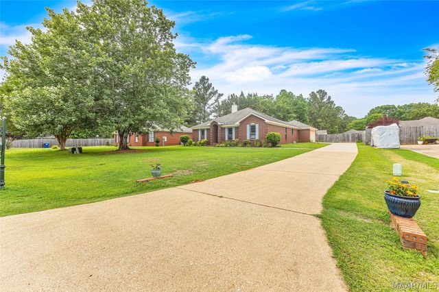55 POST OAK Place, Wetumpka, AL 36093
