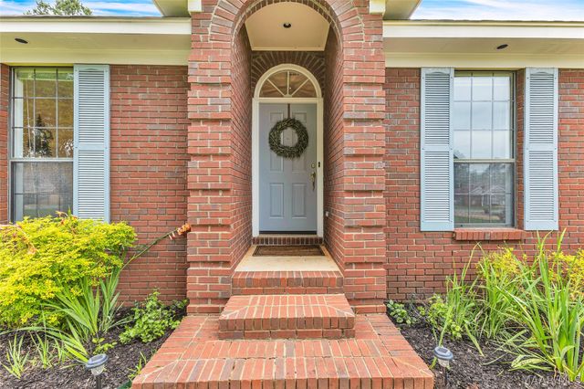 55 POST OAK Place, Wetumpka, AL 36093